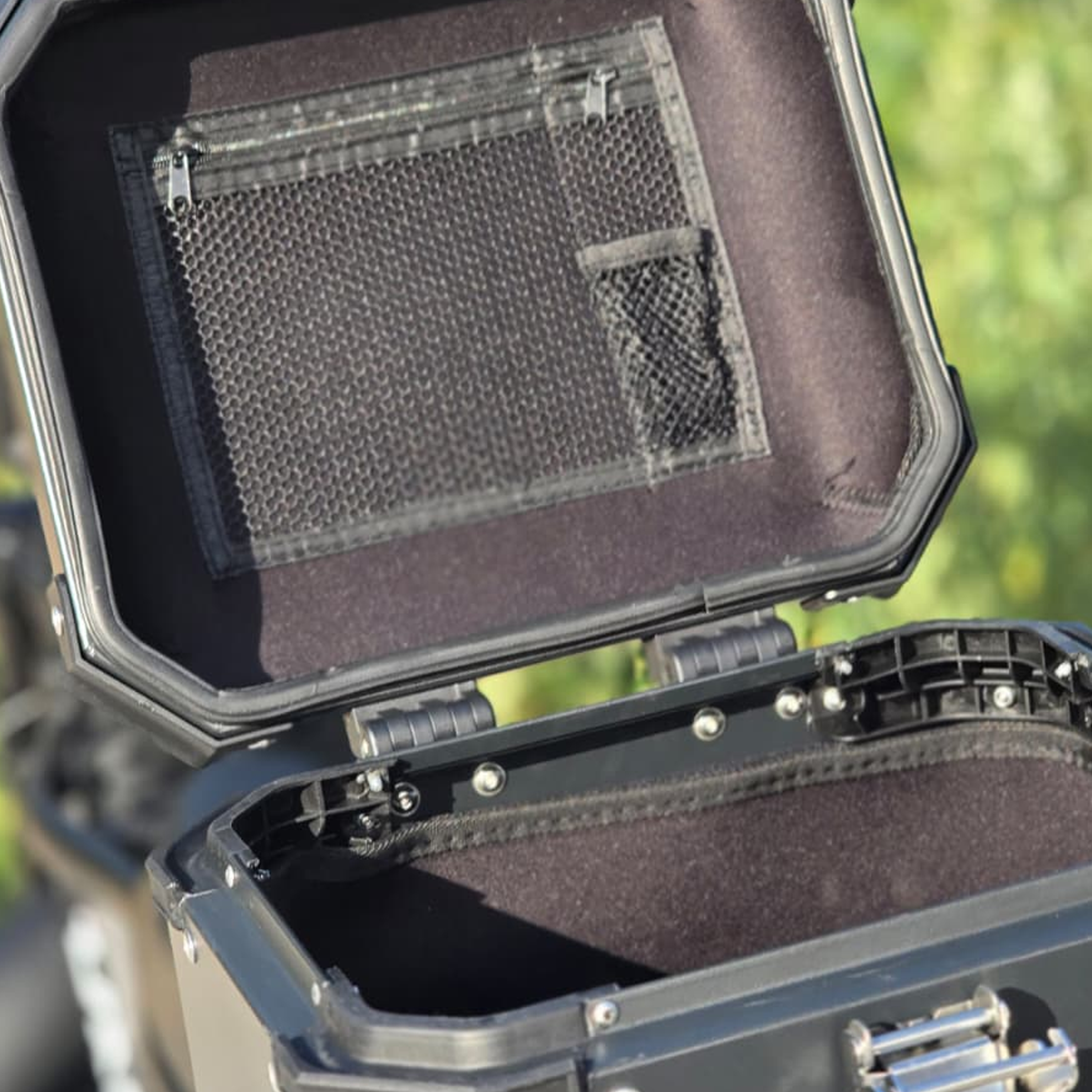 Knaap Achterdrager + Black Top Case